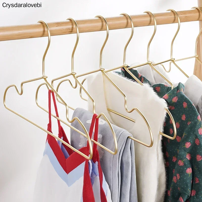 Cintres antidérapants en allia - Baby Clothing Hangers avis et prix