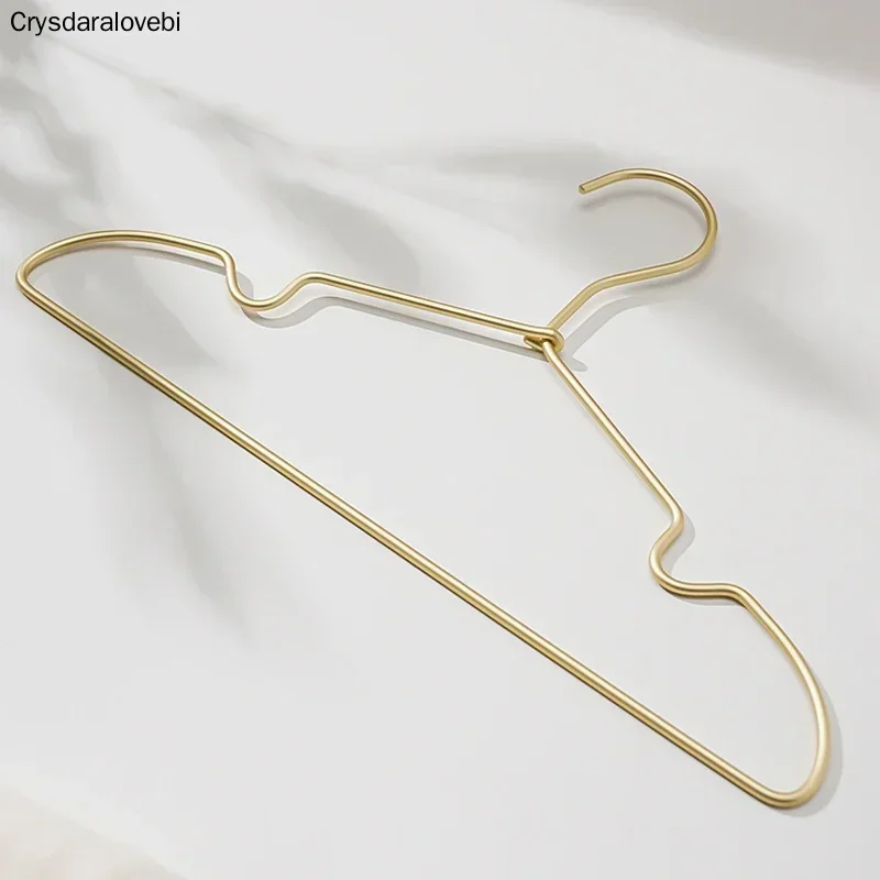 Cintres antidérapants en allia - Baby Clothing Hangers avis et prix