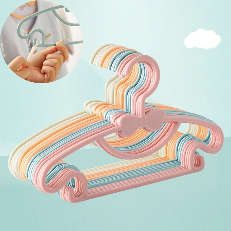 Cintres en plastique pour bébé - Baby Clothing Hangers avis et prix