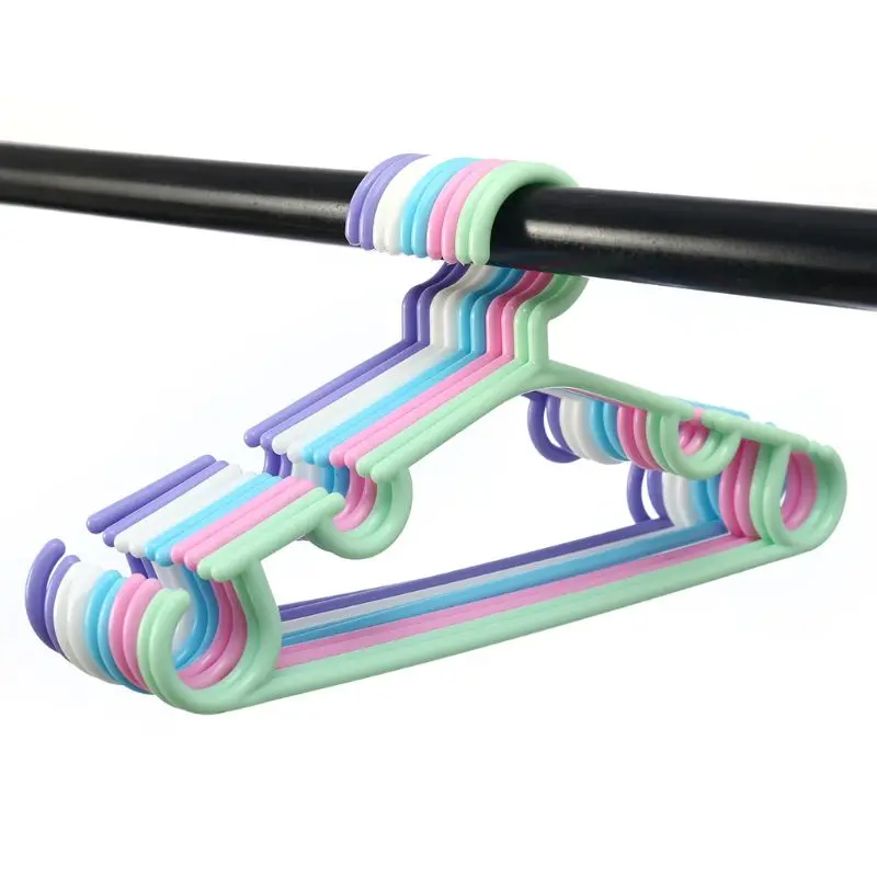 Cintres en plastique pour bébé - Baby Clothing Hangers avis et prix